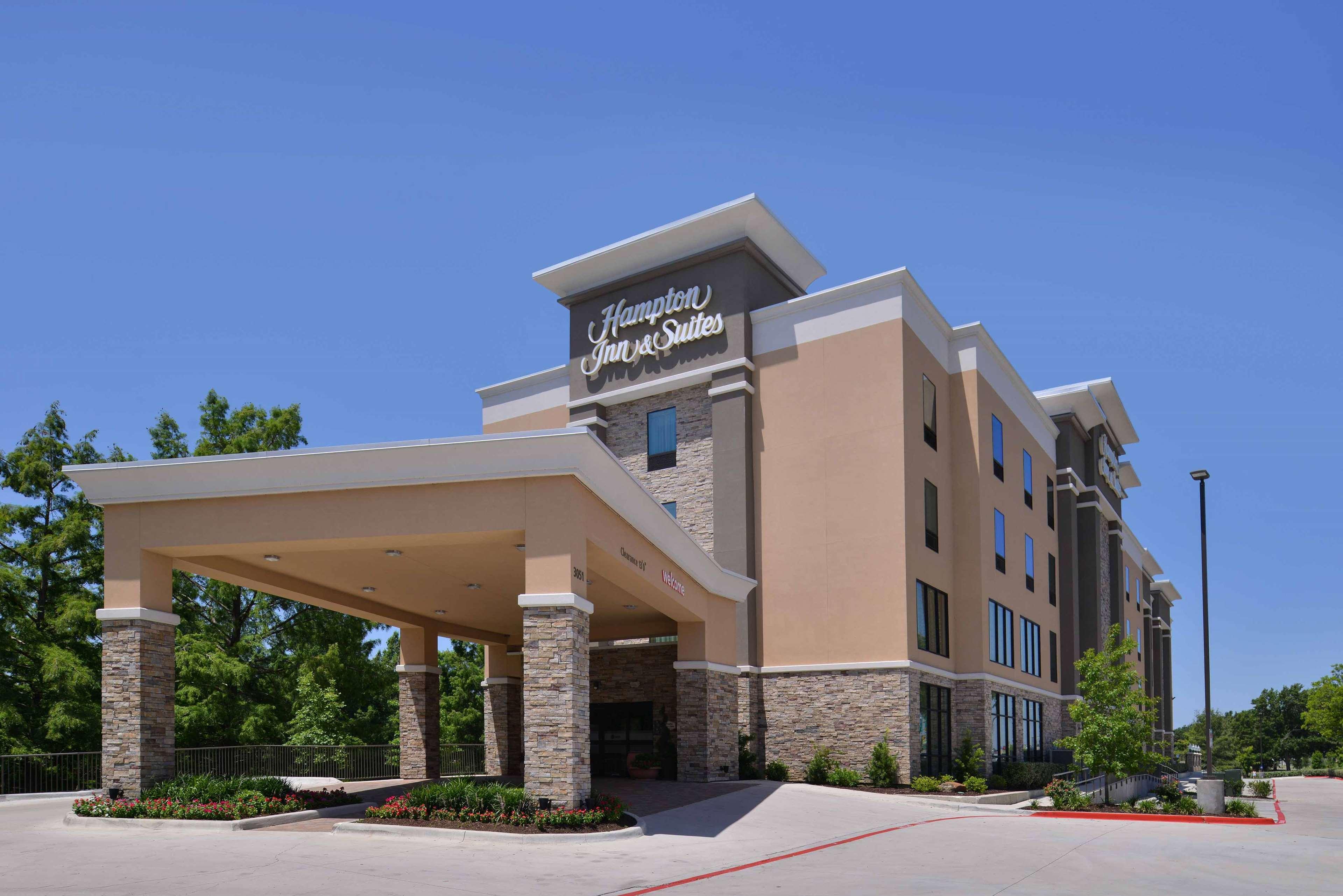 Hampton Inn & Suites Dallas Market Center Esterno foto